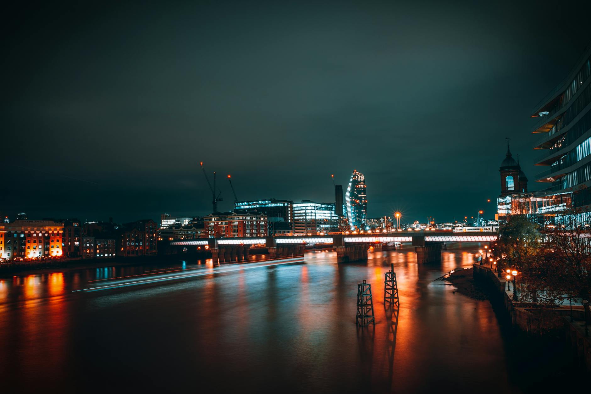 West End theater Londen bij avond zomer