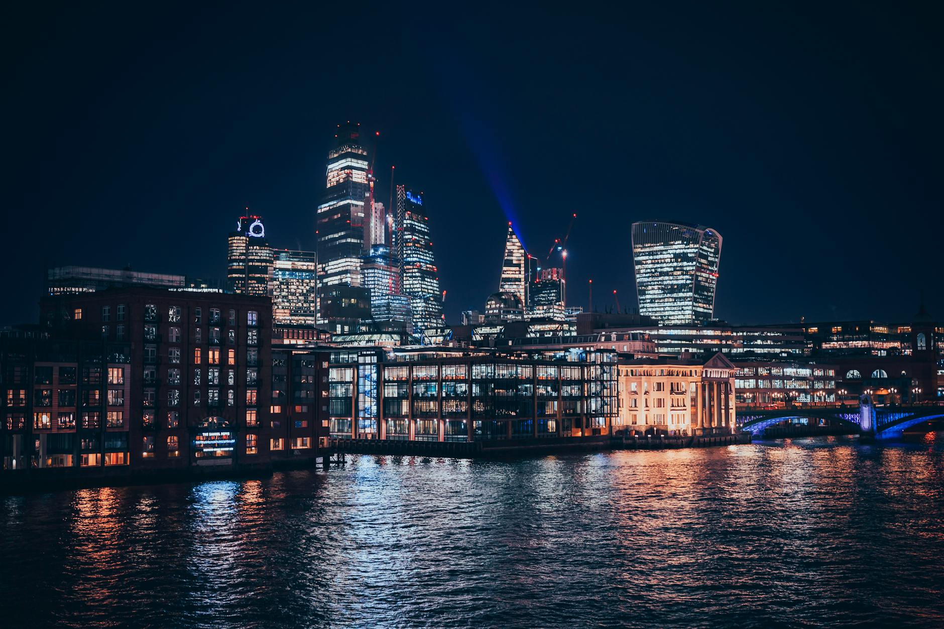 West End theater Londen winter verlichting february