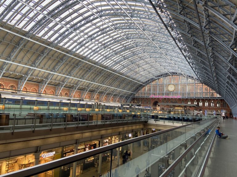 Wijkgids Kings Cross & St Pancras — Van Victoriaanse Grandeur tot Modern Londen