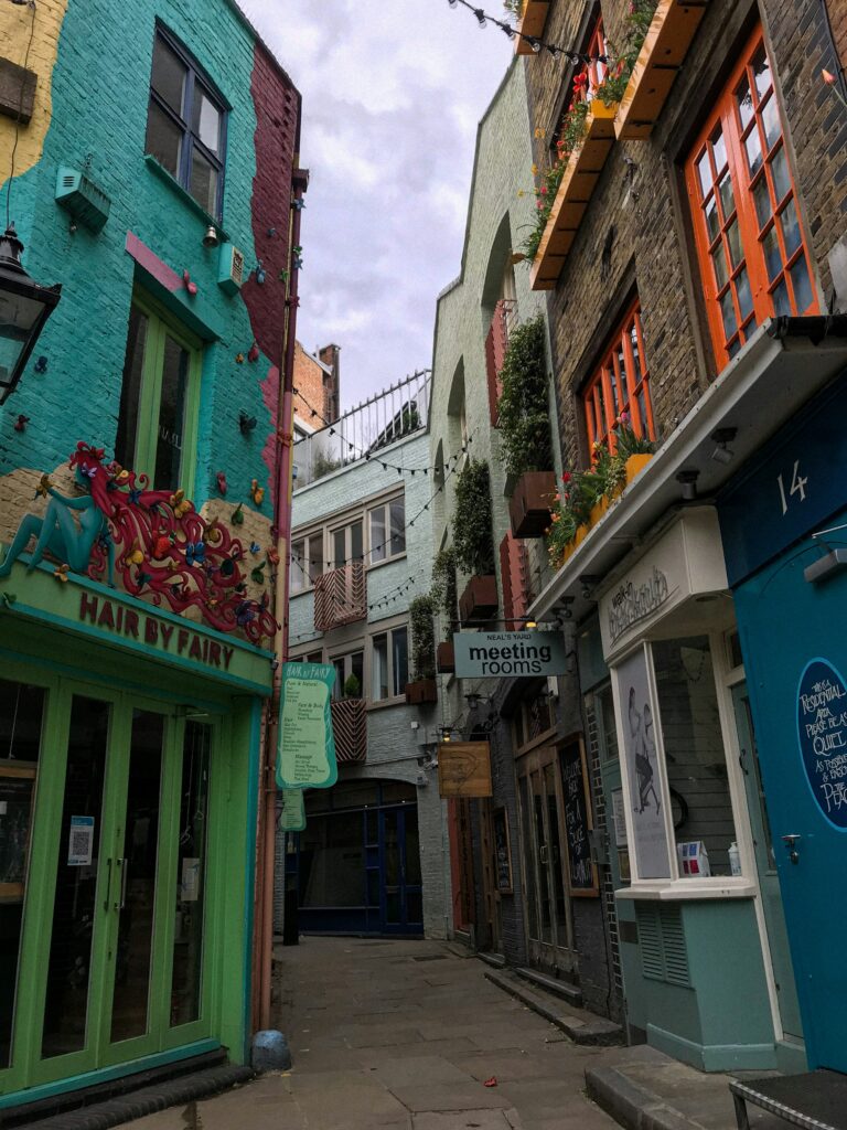 De kleurrijke gevels van Neal’s Yard in Covent Garden